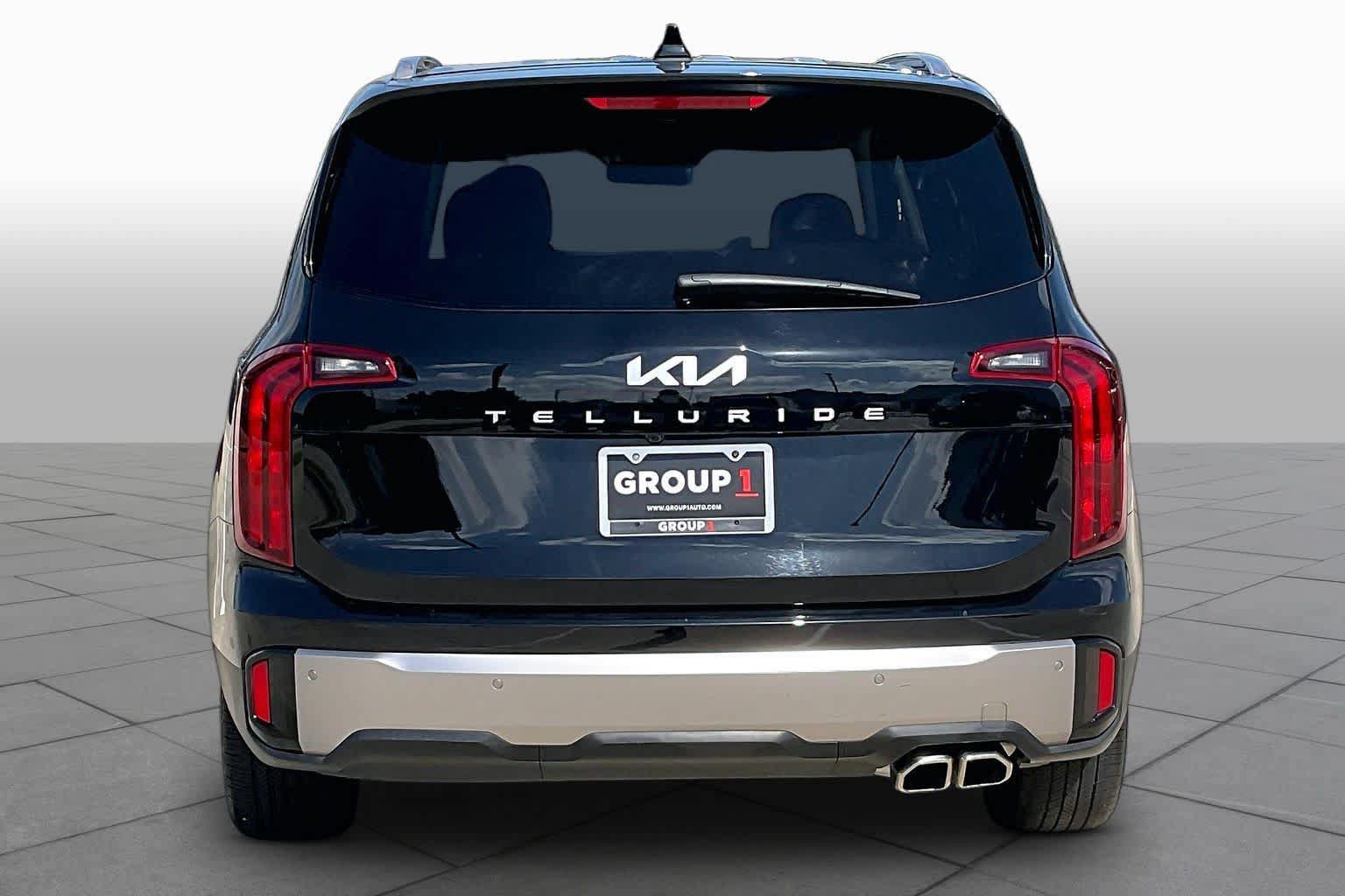 Used 2025 Kia Telluride S FWD image 5