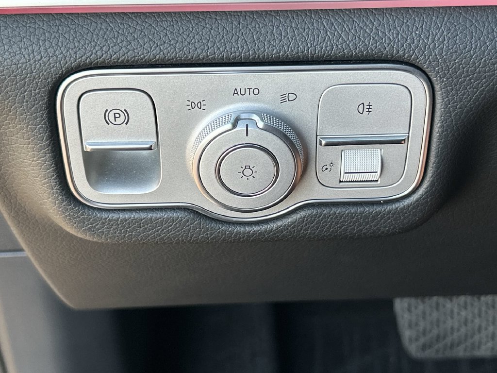 Used 2024 Mercedes-Benz GLS 450 4MATIC image 18