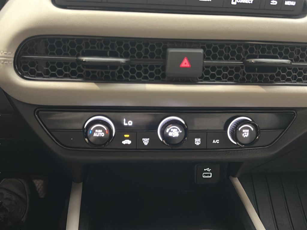 Certified 2024 Honda HR-V LX image 28