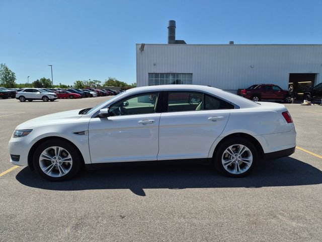 Used 2018 Ford Taurus SEL w/ Equipment Group 201A AWD/4WD image 8