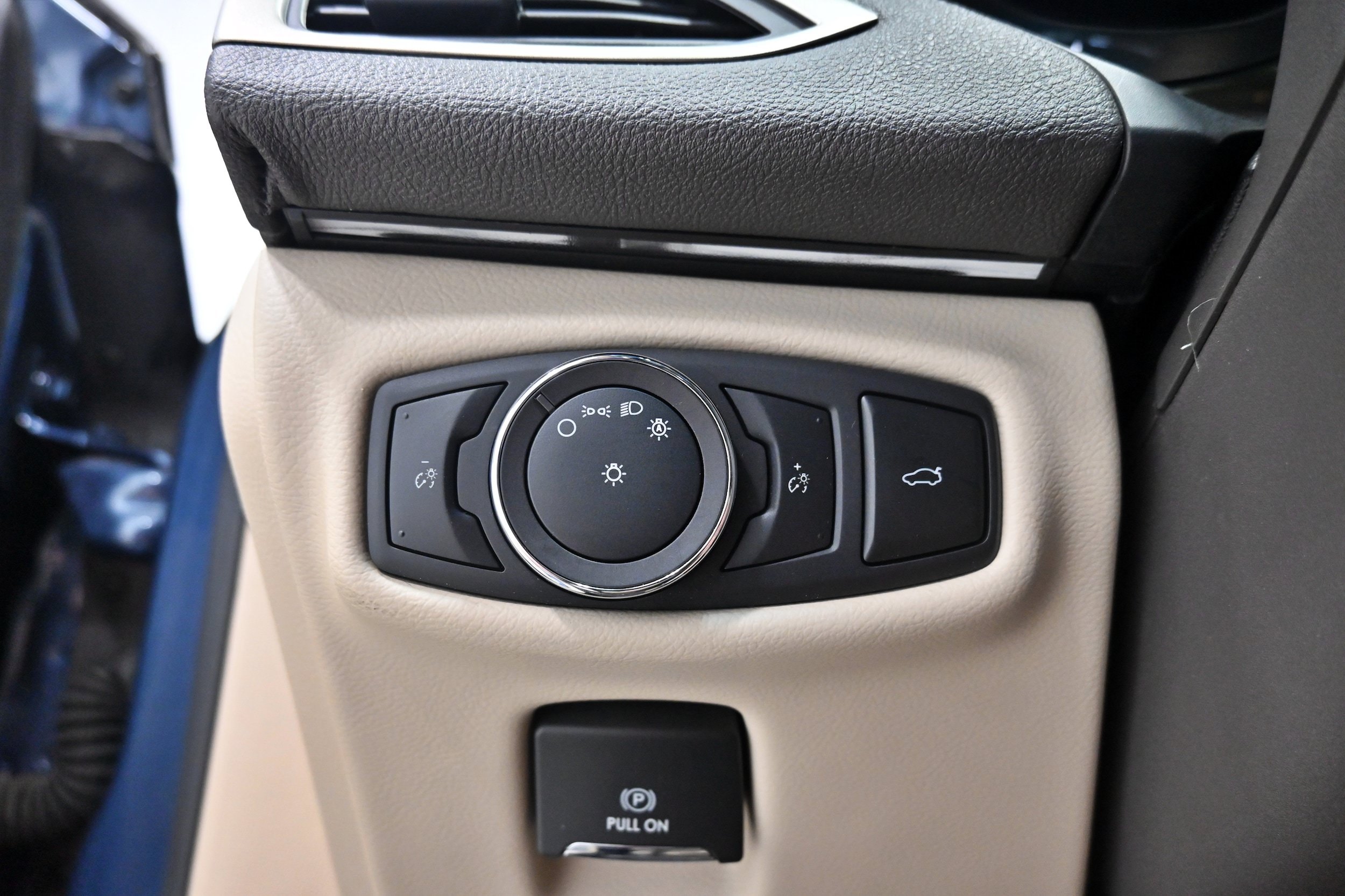 Used 2019 Lincoln MKZ Reserve AWD/4WD image 7