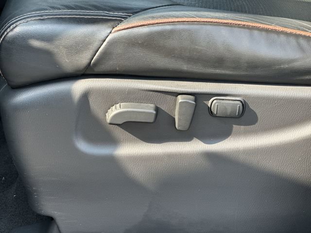 Used 2019 Nissan Armada Platinum w/ Interior Lighting Package image 29