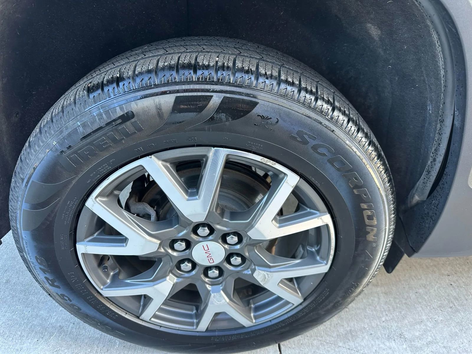 Used 2020 GMC Acadia SLE w/ Driver Convenience Package image 6