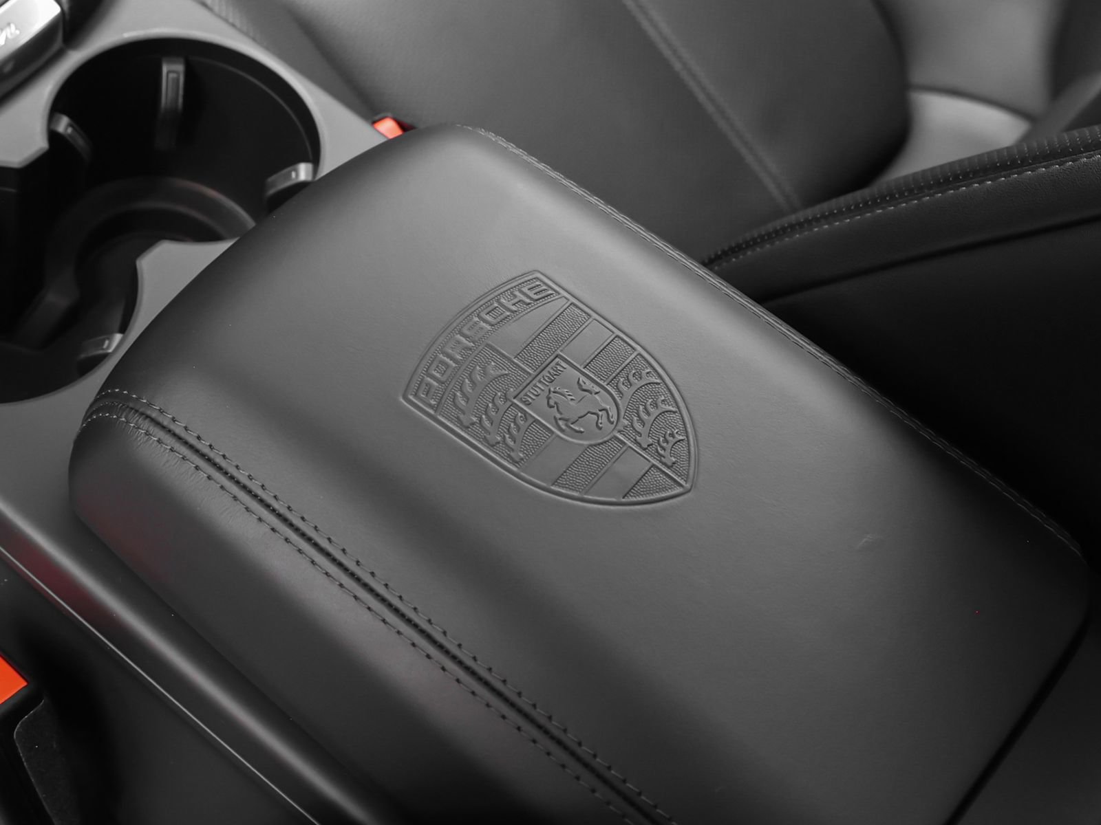 Certified 2025 Porsche Macan S image 40