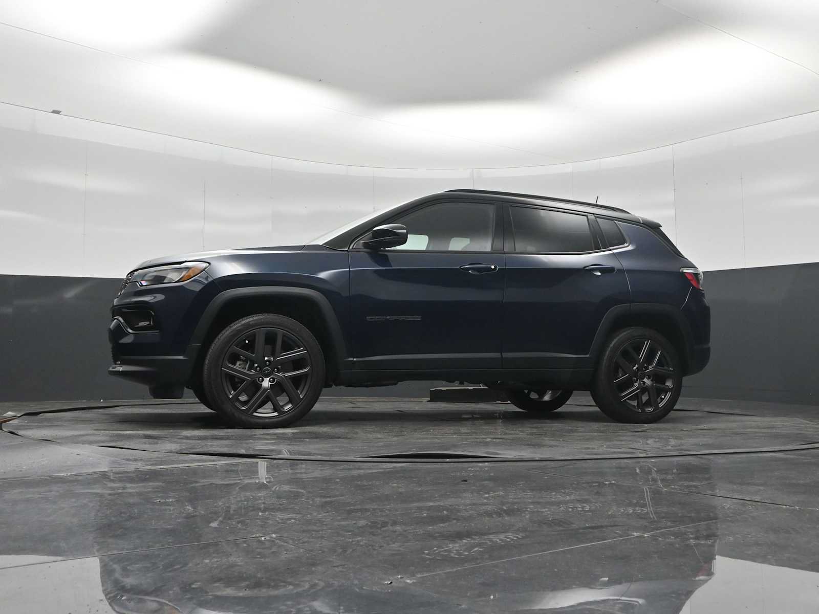 Used 2026 Jeep Compass Limited AWD/4WD image 31