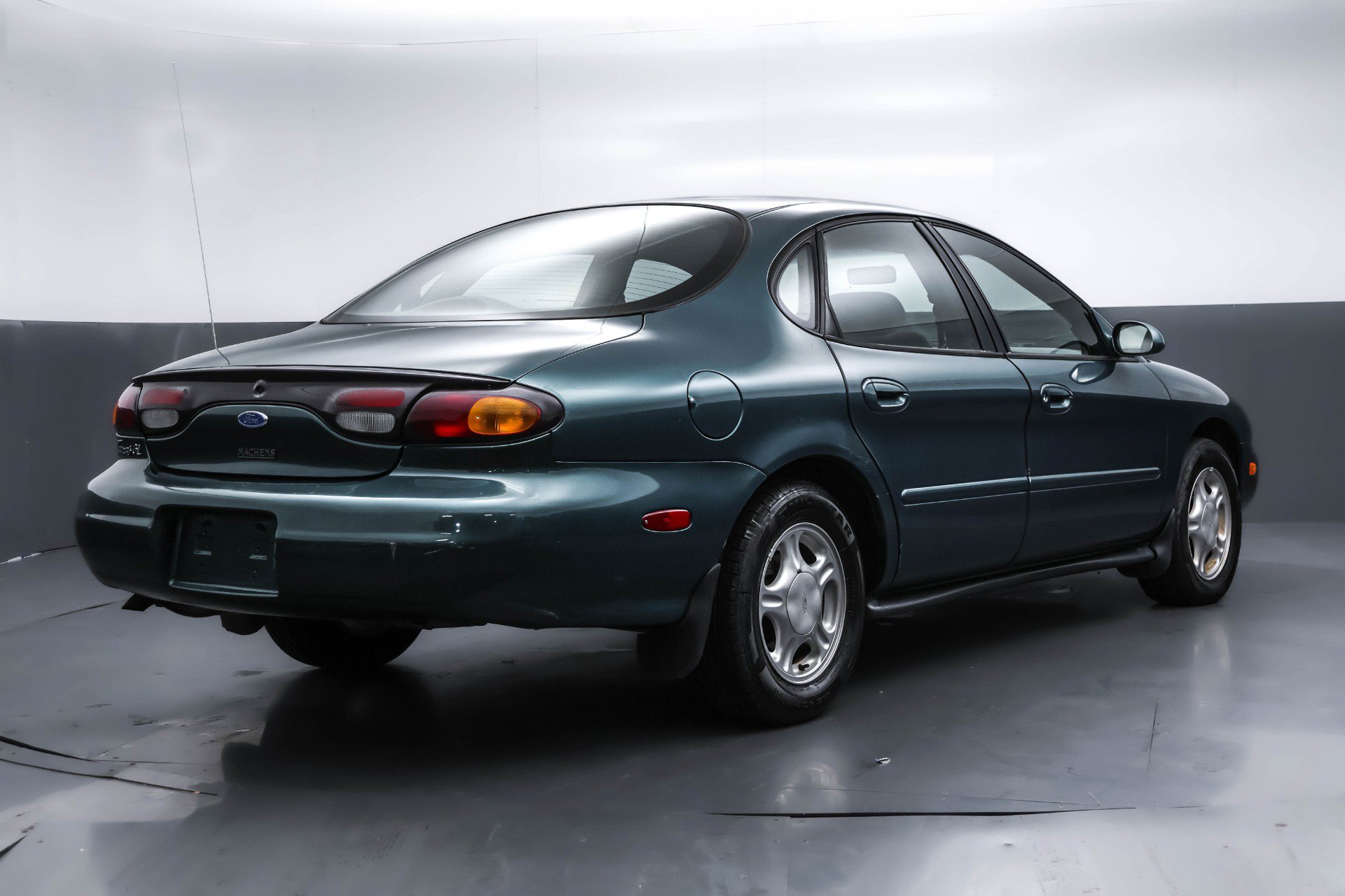 Used 1997 Ford Taurus GL FWD image 27