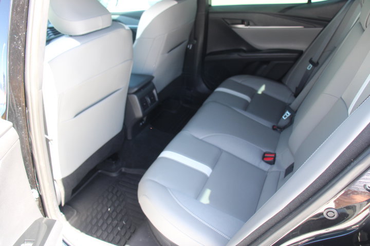 Used 2026 Toyota Camry SE w/ Convenience Package FWD image 14
