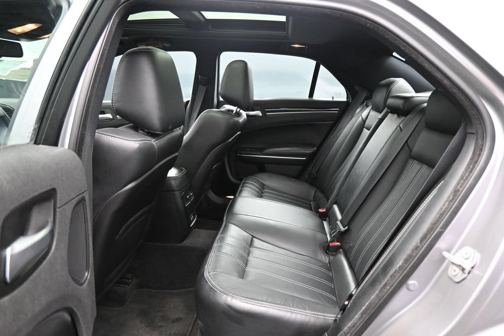Used 2017 Chrysler 300 S RWD image 26