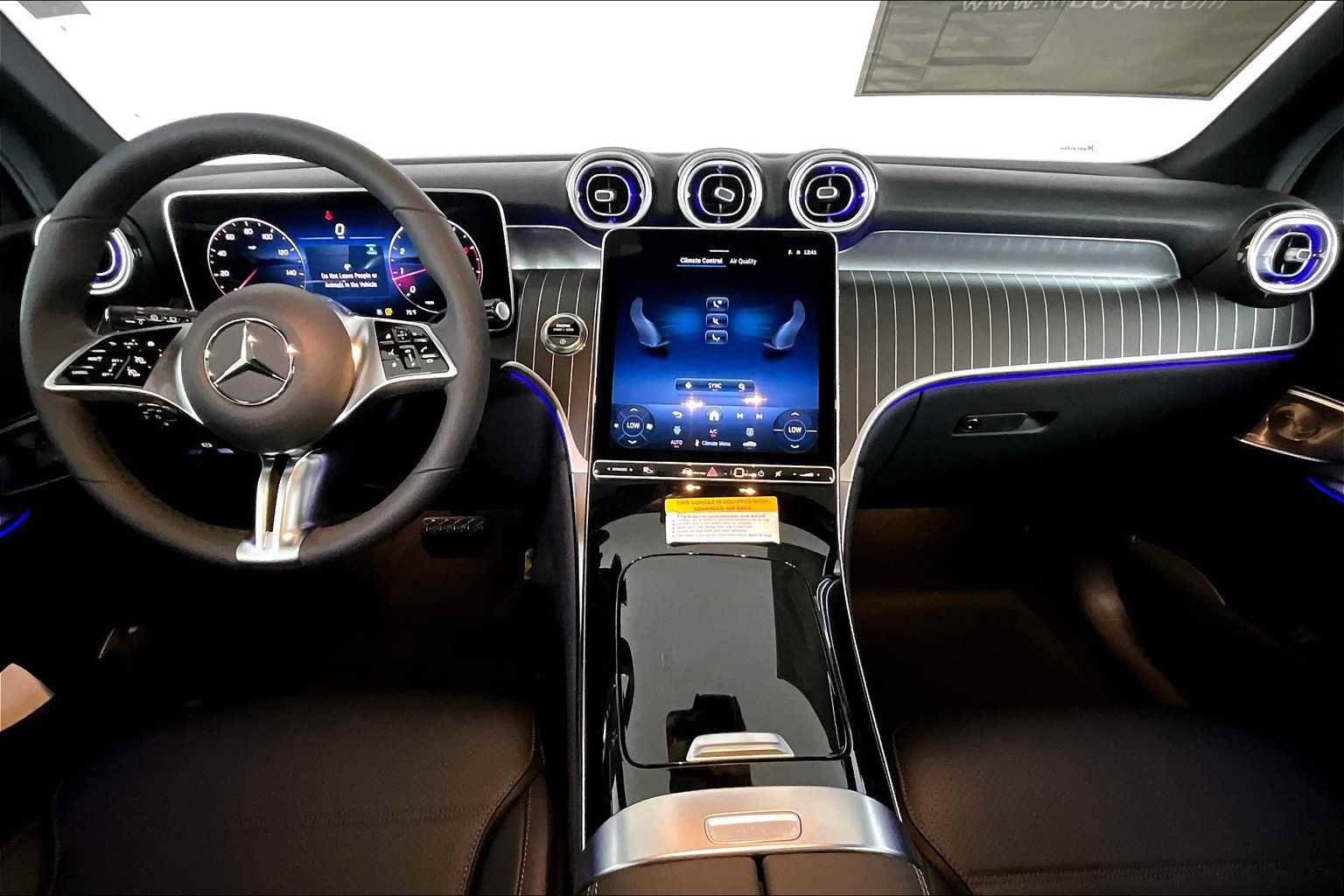 New 2026 Mercedes-Benz GLC 300 GLC 300 image 8