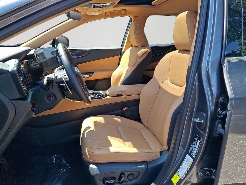 Used 2024 Lexus NX 350h AWD image 15