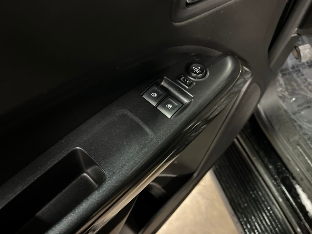 Certified 2017 GMC Canyon SLE w/ SLE Convenience Package image 16