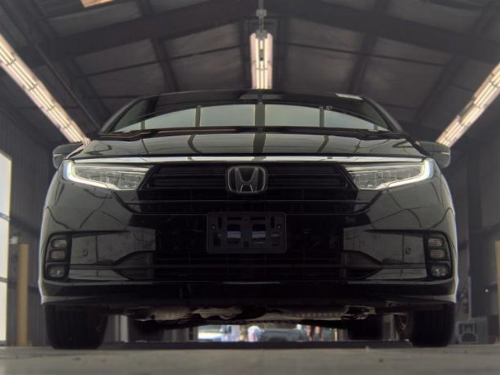 Used 2023 Honda Odyssey Touring image 3