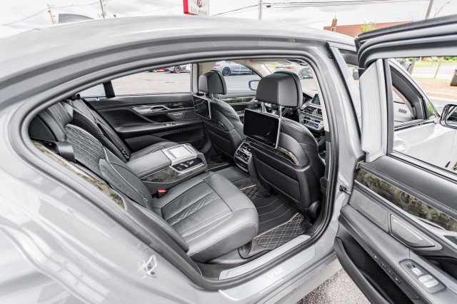 Used 2022 BMW M760i xDrive w/ Luxury Rear Seating Package image 78