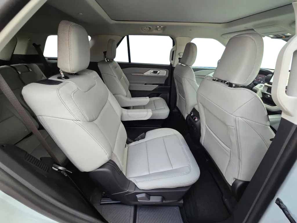 New 2026 Ford Explorer Active w/ Active Comfort Package image 29