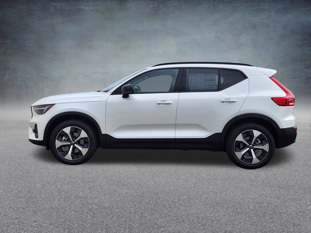 New 2026 Volvo XC40 B5 Plus w/ Protection Package Premier AWD/4WD image 4