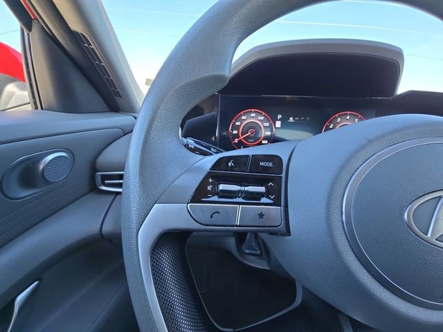 Used 2024 Hyundai Elantra SEL FWD image 11