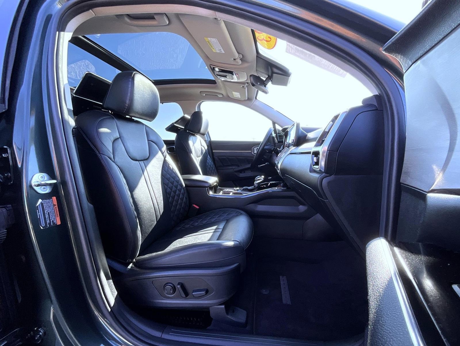 Used 2023 Kia Sorento SX Prestige image 15