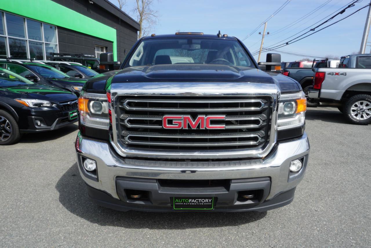 Used 2017 GMC Sierra 2500 SLE w/ HD SLE Preferred Plus Package AWD/4WD image 2