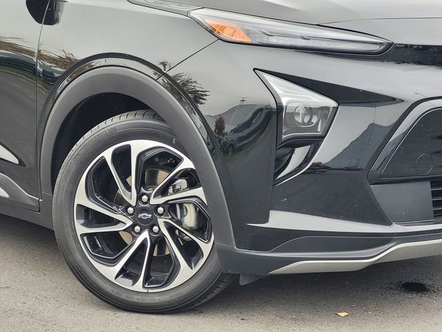 Used 2023 Chevrolet Bolt EUV Premier w/ Sun & Sound Package image 3