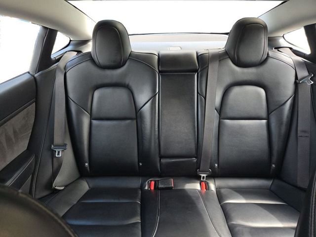 Used 2018 Tesla Model 3 Long Range RWD image 13