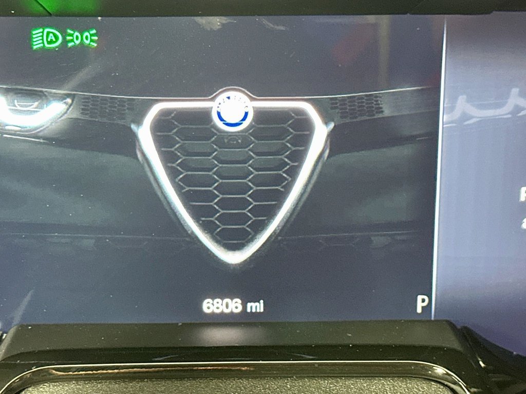Used 2025 Alfa Romeo Tonale AWD/4WD image 15