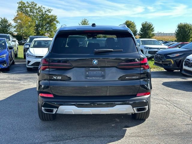 New 2026 BMW X5 xDrive50e w/ Climate Comfort Package image 6