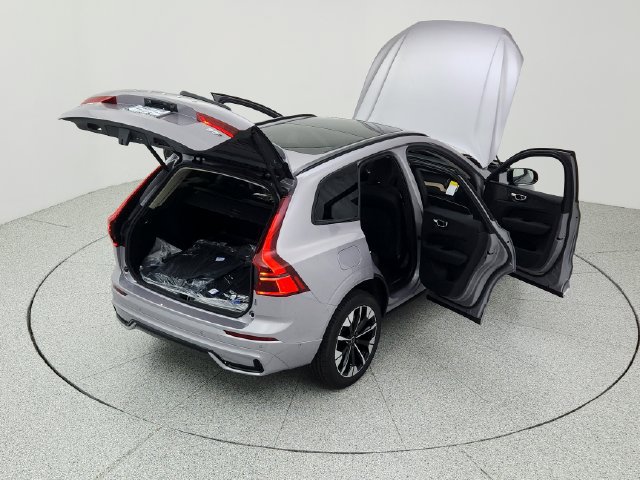 New 2026 Volvo XC60 B5 Plus w/ Climate Package AWD/4WD image 15