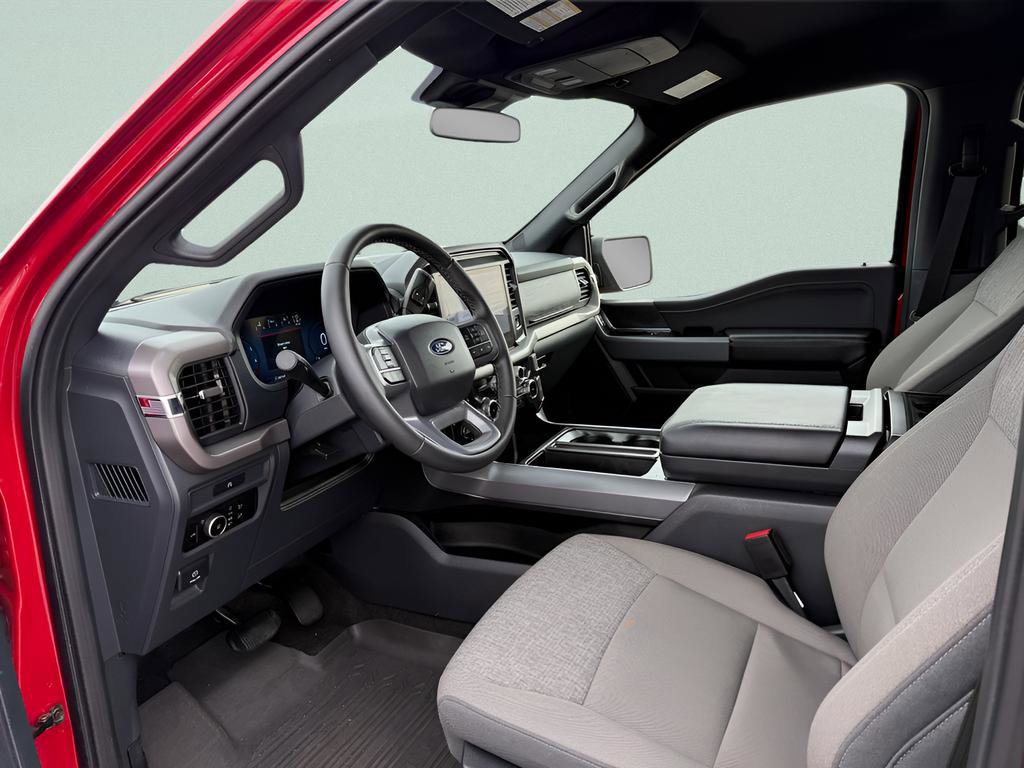 Used 2025 Ford F150 XLT w/ Equipment Group 301A Standard AWD/4WD image 4