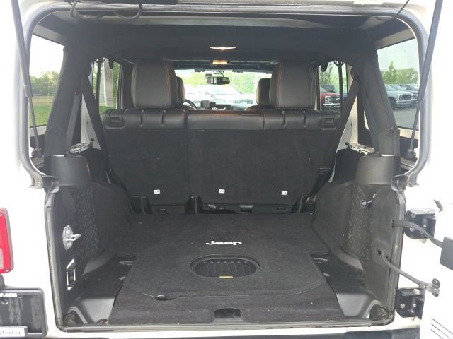 Used 2017 Jeep Wrangler Unlimited Rubicon AWD/4WD image 10