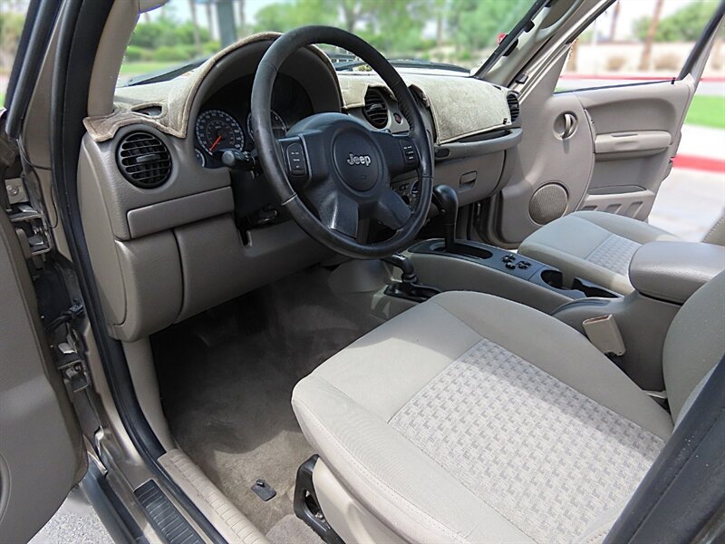Used 2006 Jeep Liberty Sport AWD/4WD image 12