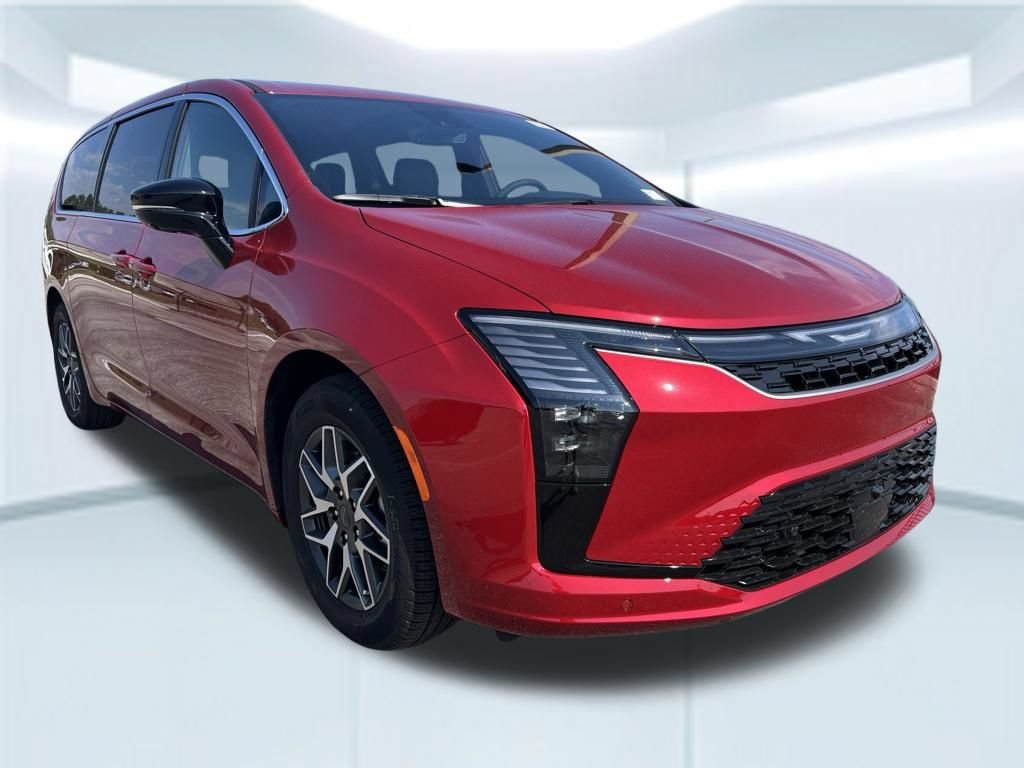 New 2027 Chrysler Pacifica Limited FWD image 3