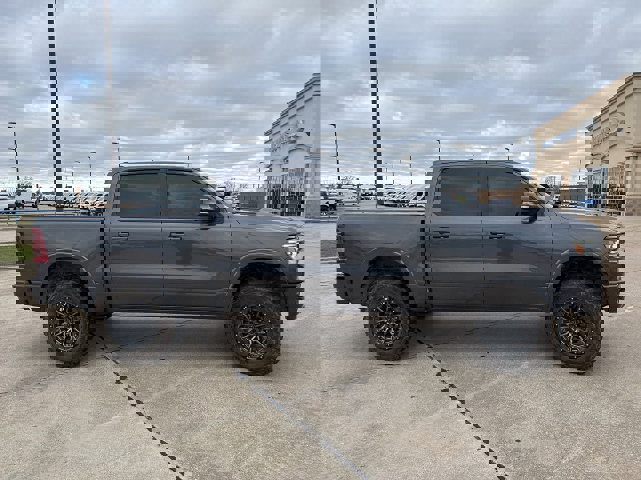 Used 2020 RAM 1500 Laramie w/ Sport Appearance Package image 17