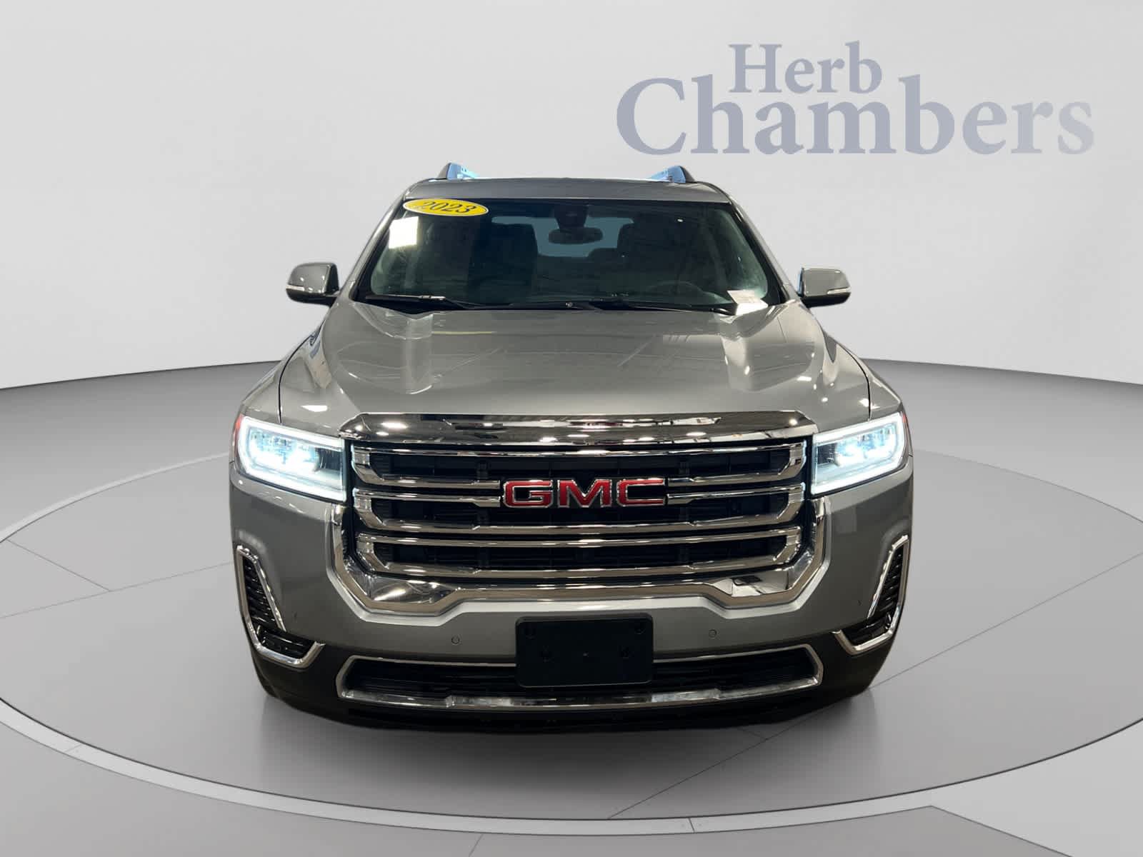 Used 2023 GMC Acadia SLE w/ Driver Convenience Package AWD/4WD image 2