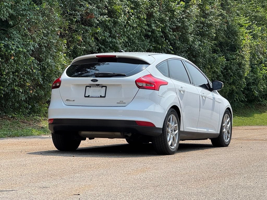 Used 2015 Ford Focus SE w/ Equipment Group 201A FWD image 5