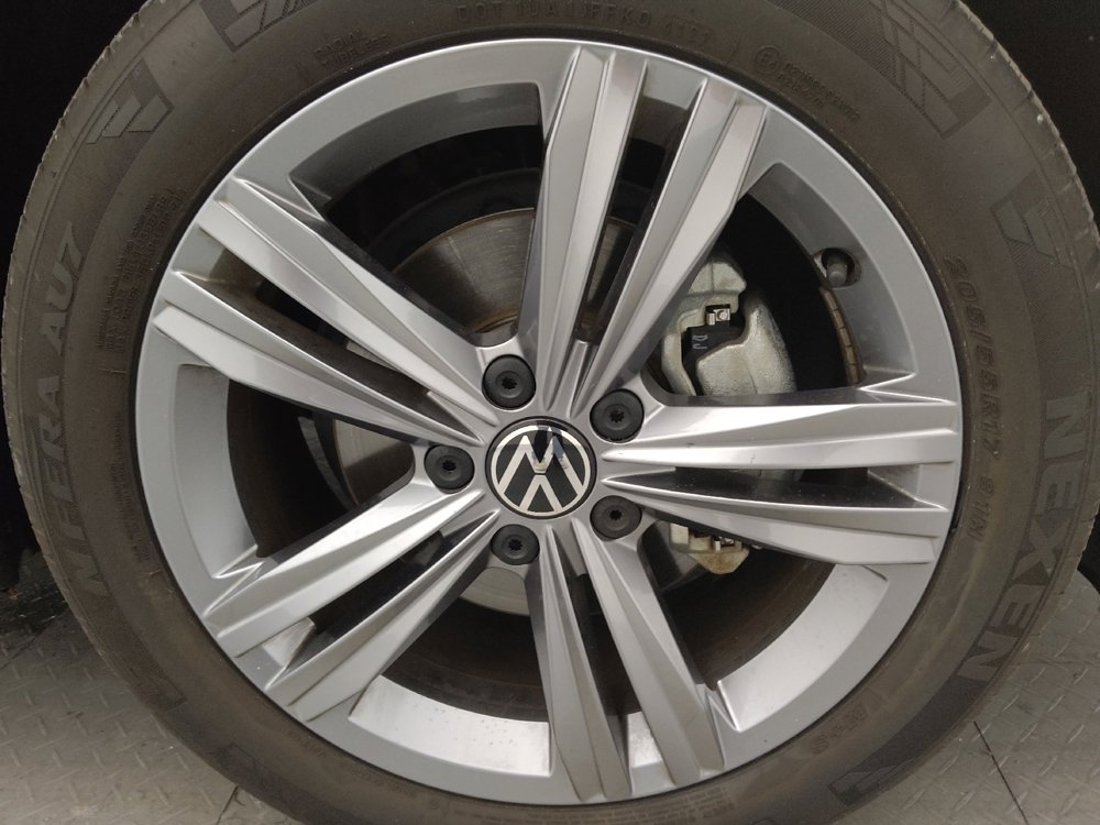 Used 2023 Volkswagen Jetta SE w/ Panoramic Sunroof Package FWD image 31