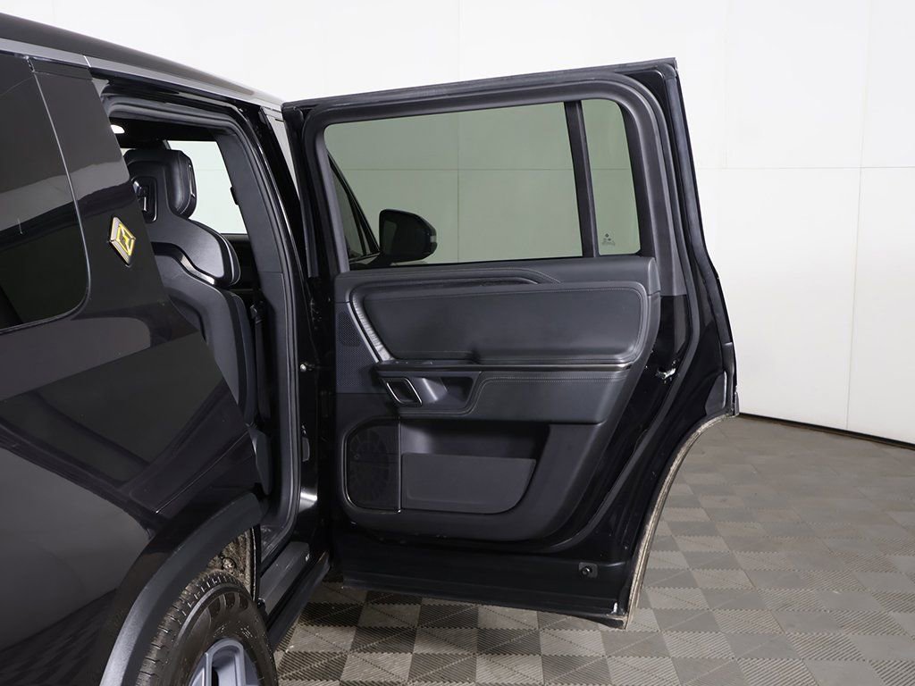Used 2024 Rivian R1S Adventure image 28