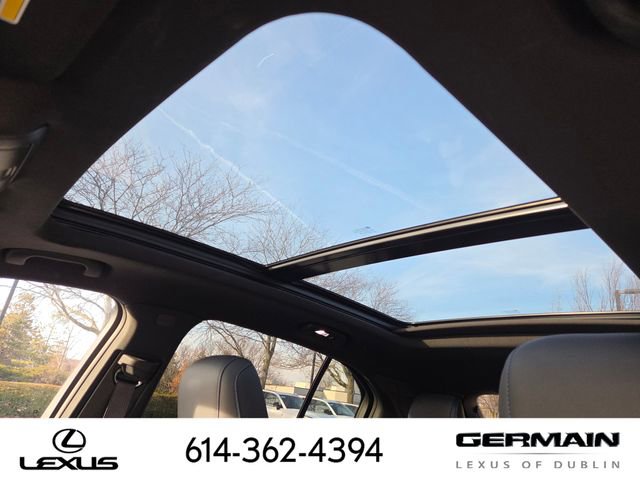 Used 2024 Cadillac XT4 Sport image 16