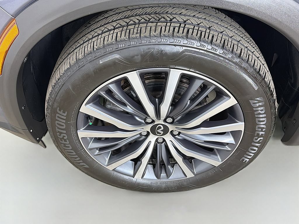 Used 2023 INFINITI QX60 Sensory AWD/4WD image 23
