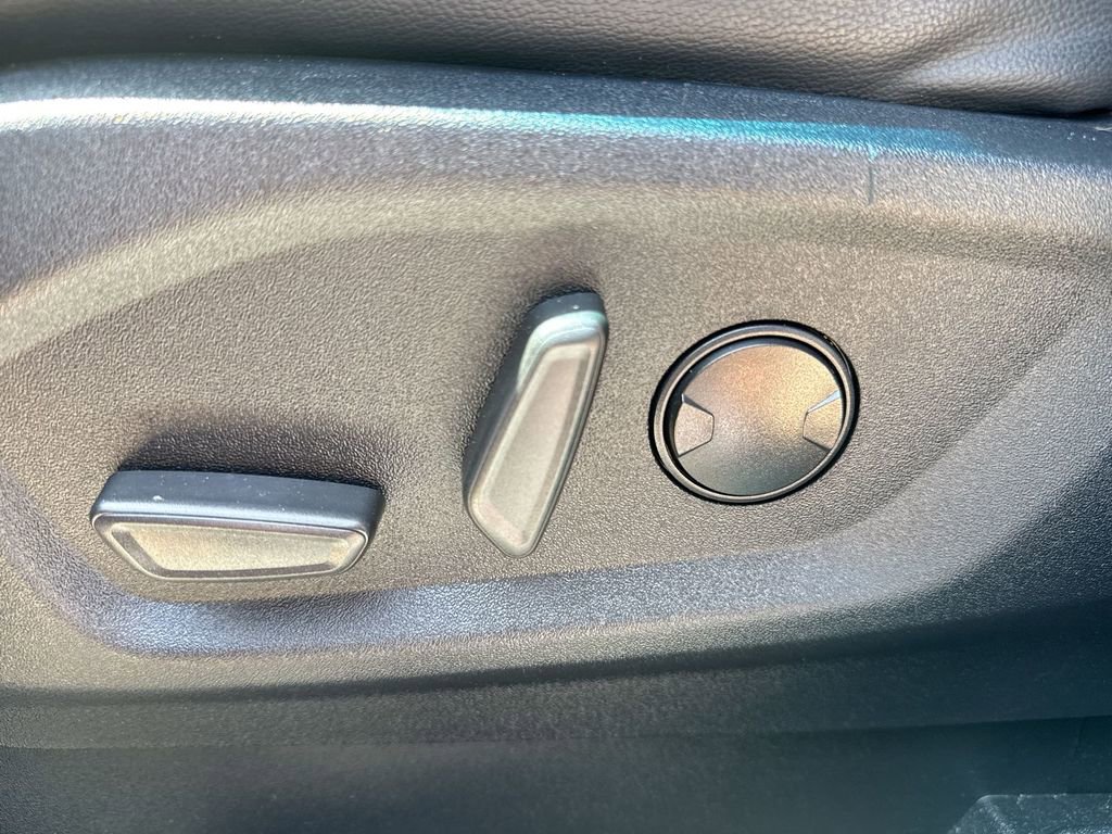 Used 2022 Ford Edge SEL image 14