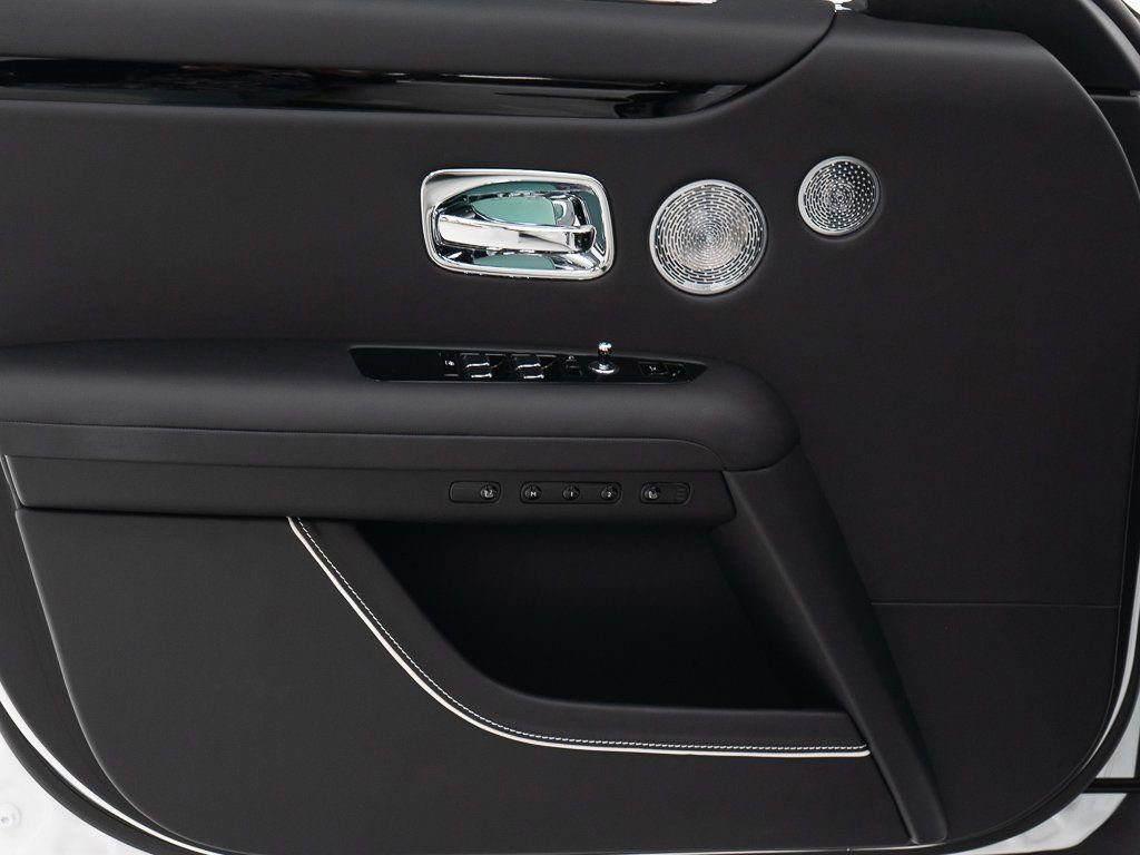 Used 2025 Rolls-Royce Ghost AWD/4WD image 12