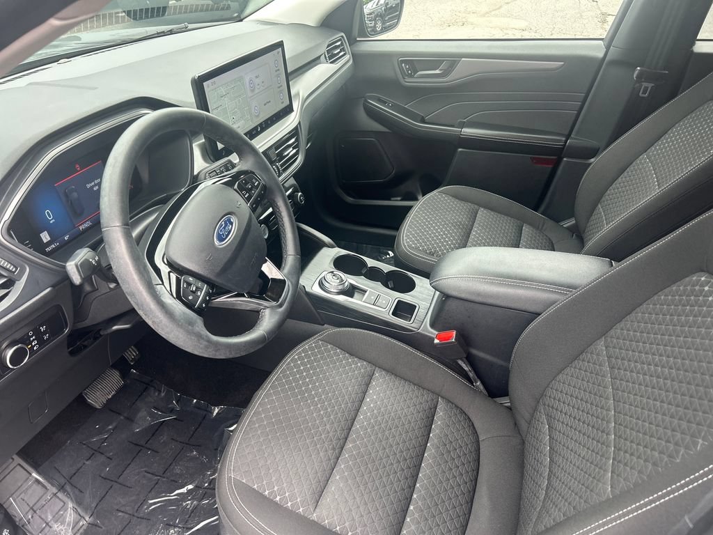 Used 2023 Ford Escape Active w/ Tech Pack #1 AWD/4WD image 11