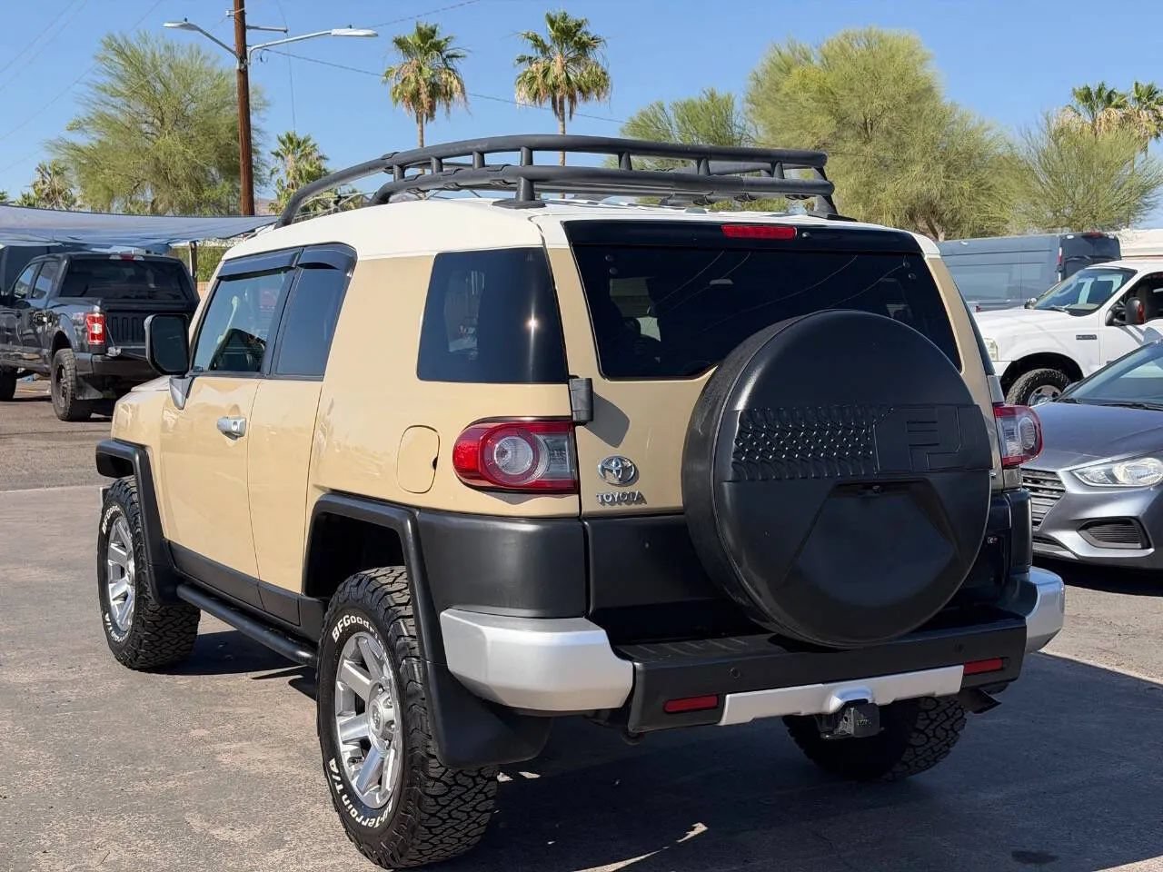 Used 2014 Toyota FJ Cruiser 4WD w/ Upgrade Package image 6