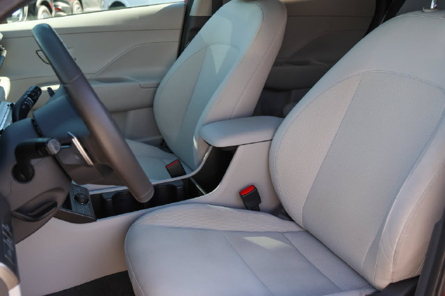 Used 2024 Hyundai Kona SEL w/ Convenience Package FWD image 10