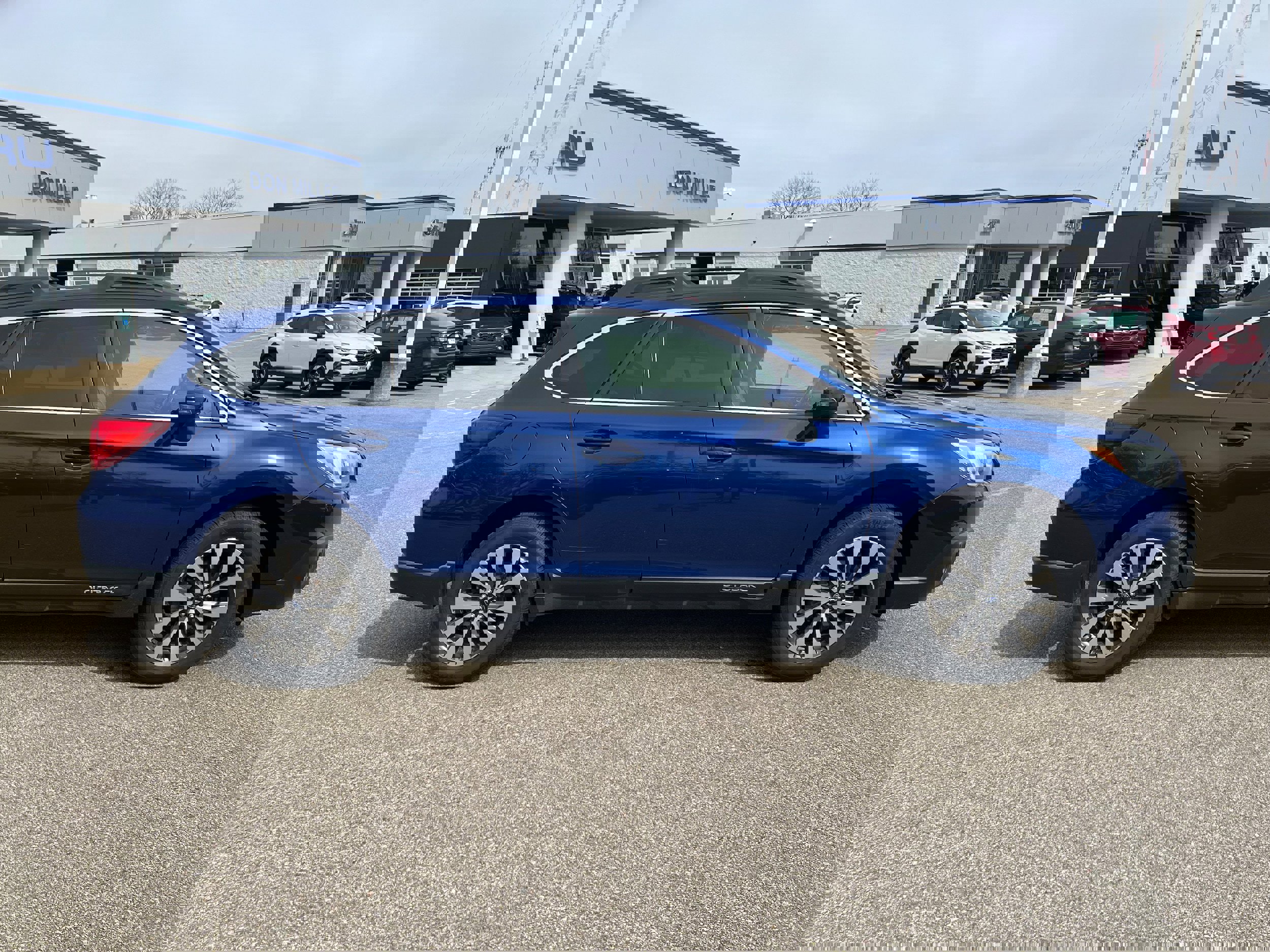 Used 2016 Subaru Outback 2.5i Limited image 8