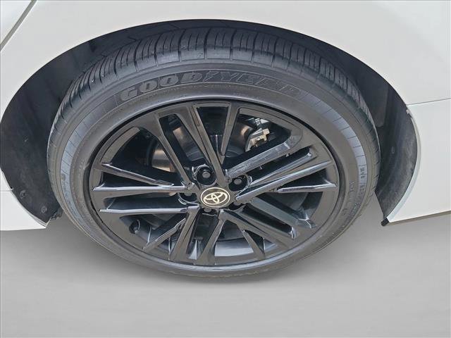 Used 2025 Toyota Camry SE image 12