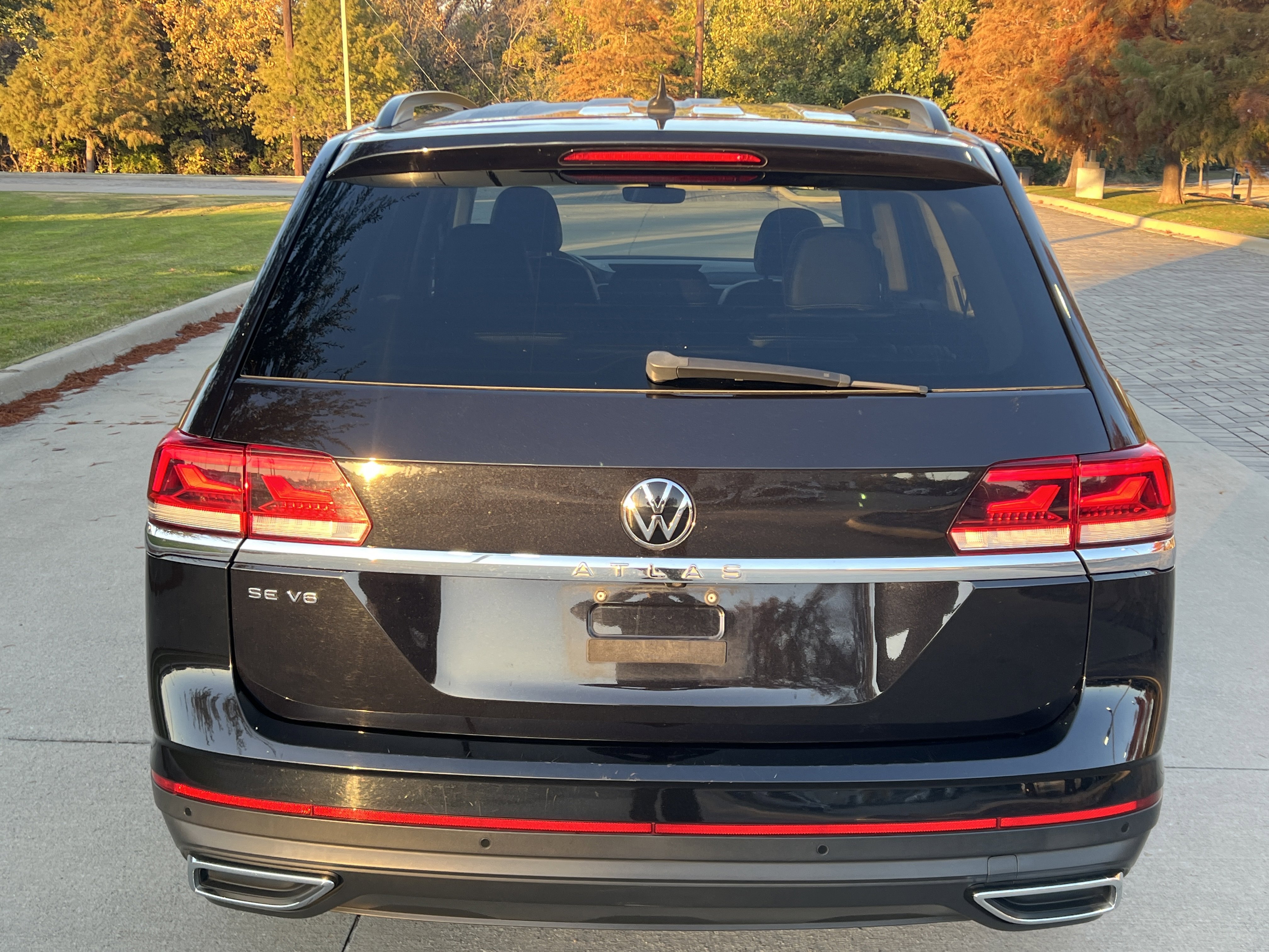 Certified 2021 Volkswagen Atlas SE image 9
