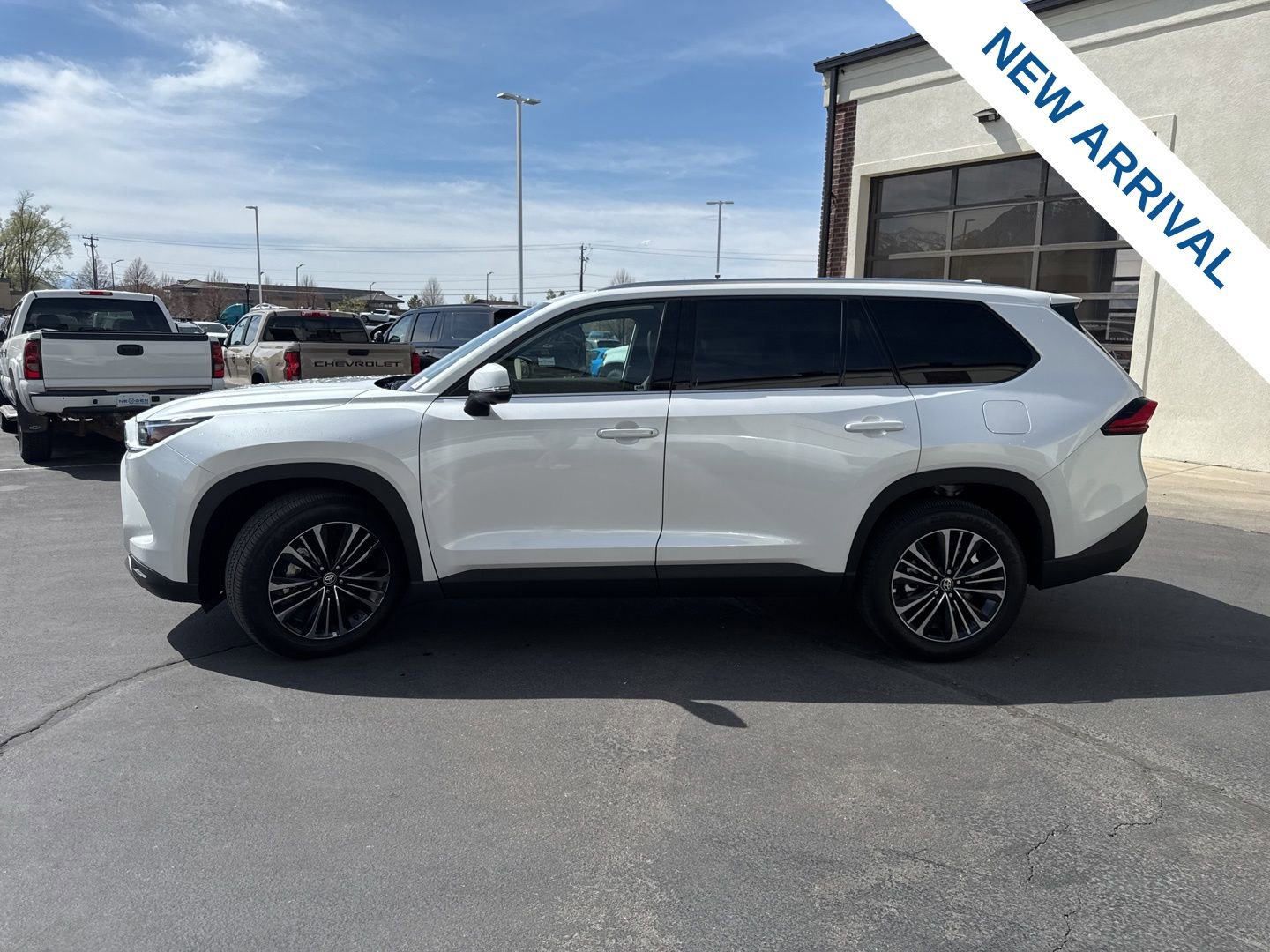 Used 2024 Toyota Grand Highlander AWD Hybrid image 4