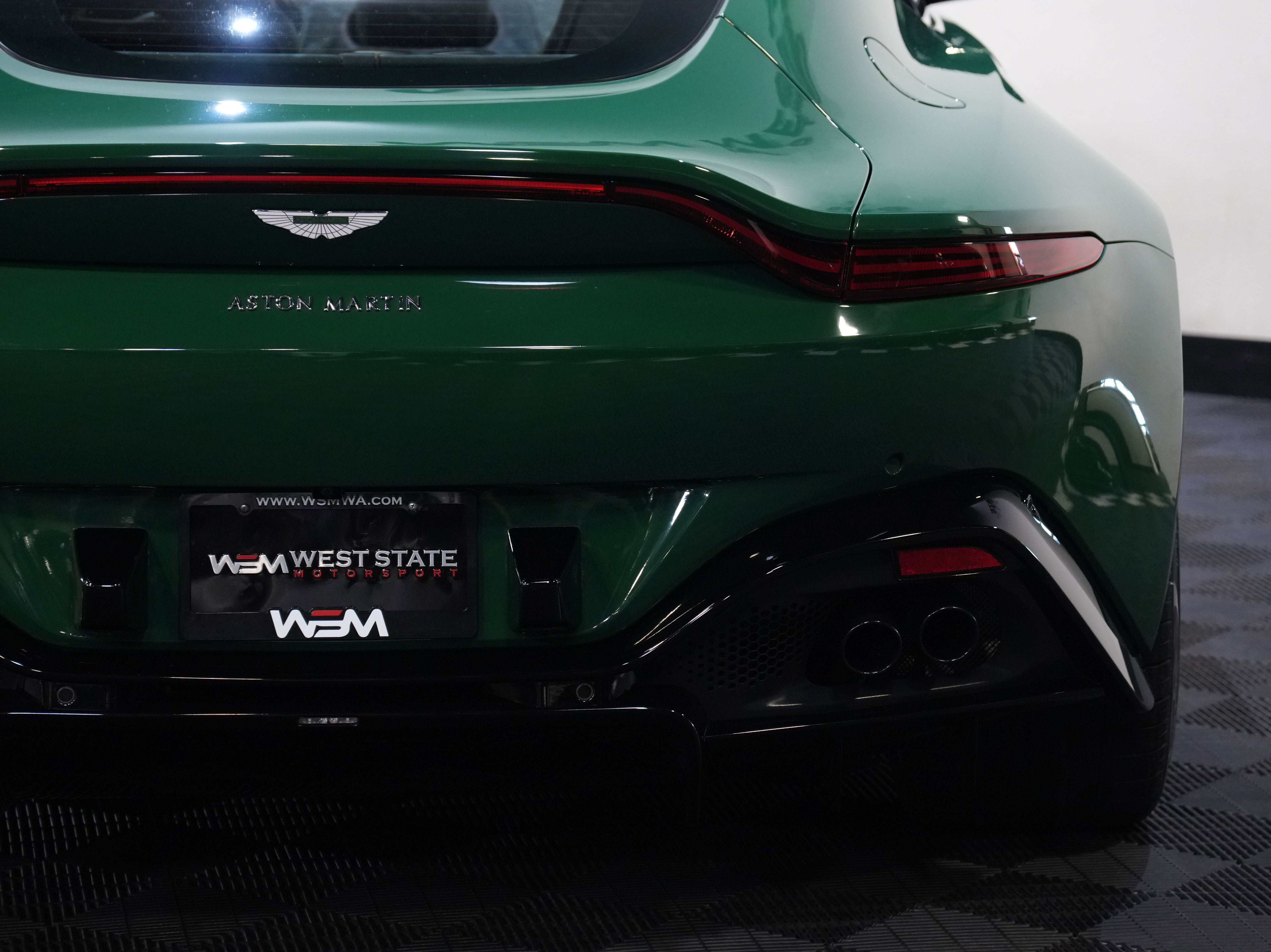 Used 2019 Aston Martin V8 Vantage Coupe RWD image 16