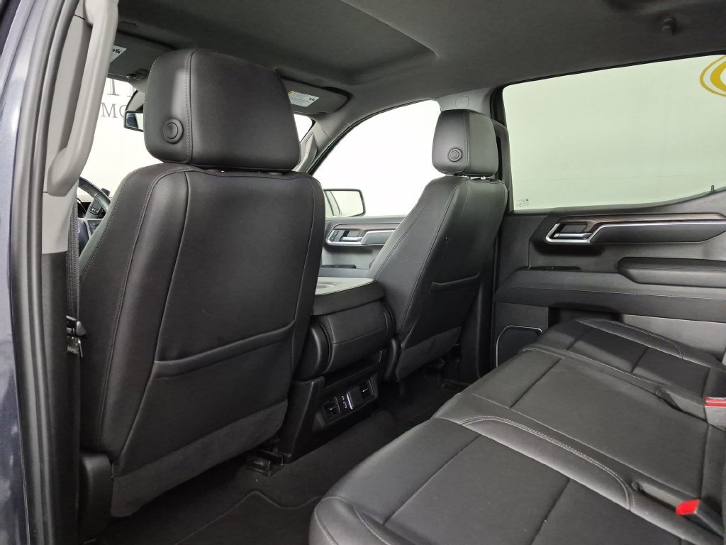 Certified 2025 GMC Sierra 1500 SLT AWD/4WD image 32