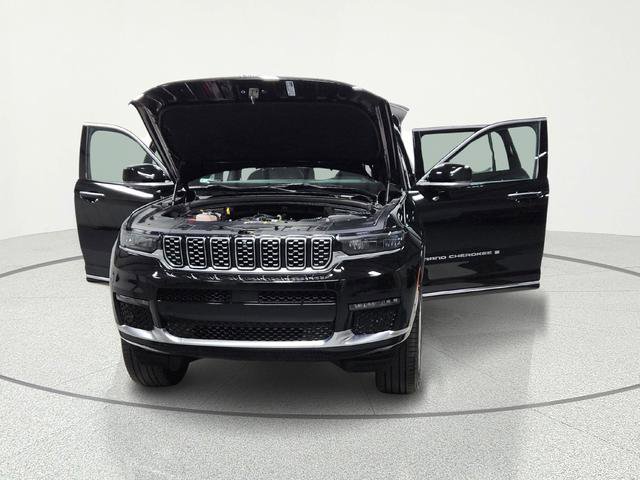 Used 2024 Jeep Grand Cherokee L Summit image 6
